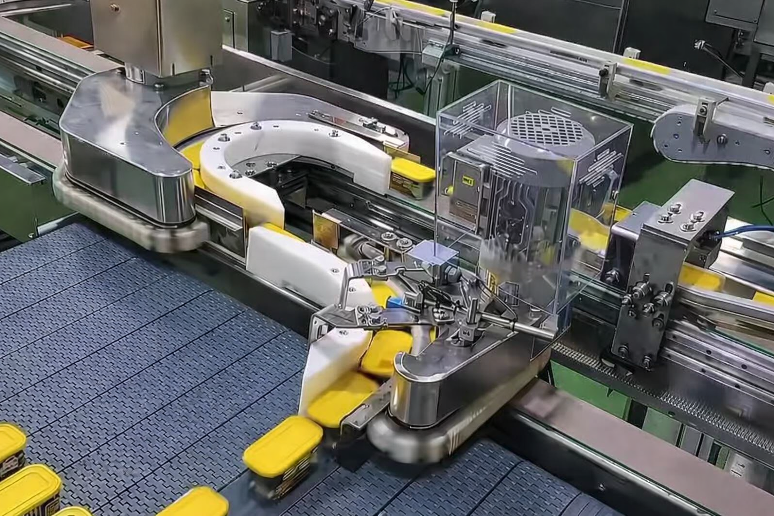 Conveyor package line